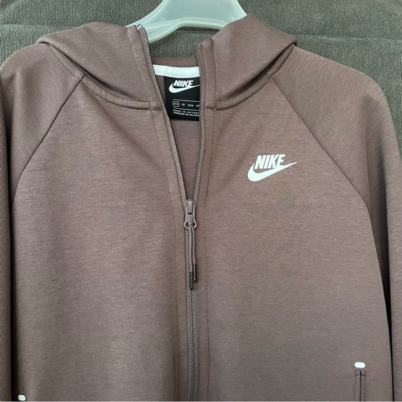 Mauve Purple Nike Jacket - Picture 3 of 4